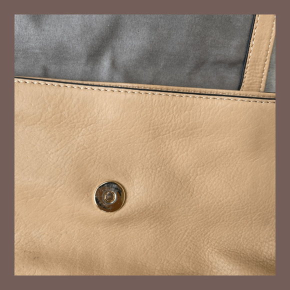 Vince Camuto Crossbody Bag | Tan Leather | OS | Vintage - Picture 5 of 8